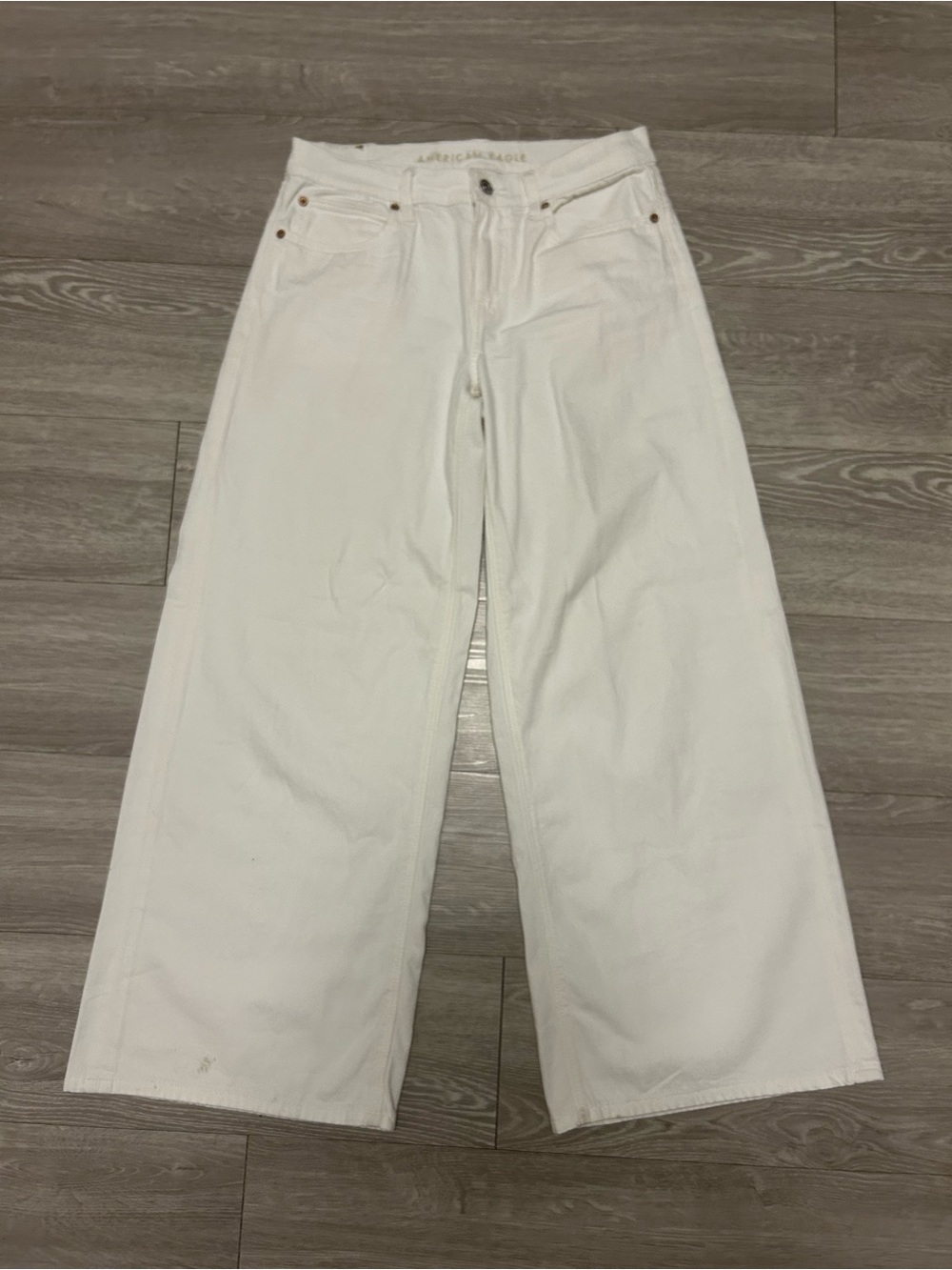 American Eagle Outfitters White Relaxed Wide-Leg Jeans